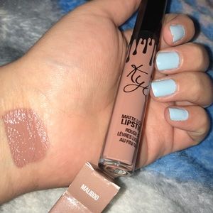 Kylie cosmetics matte lipstick - maliboo